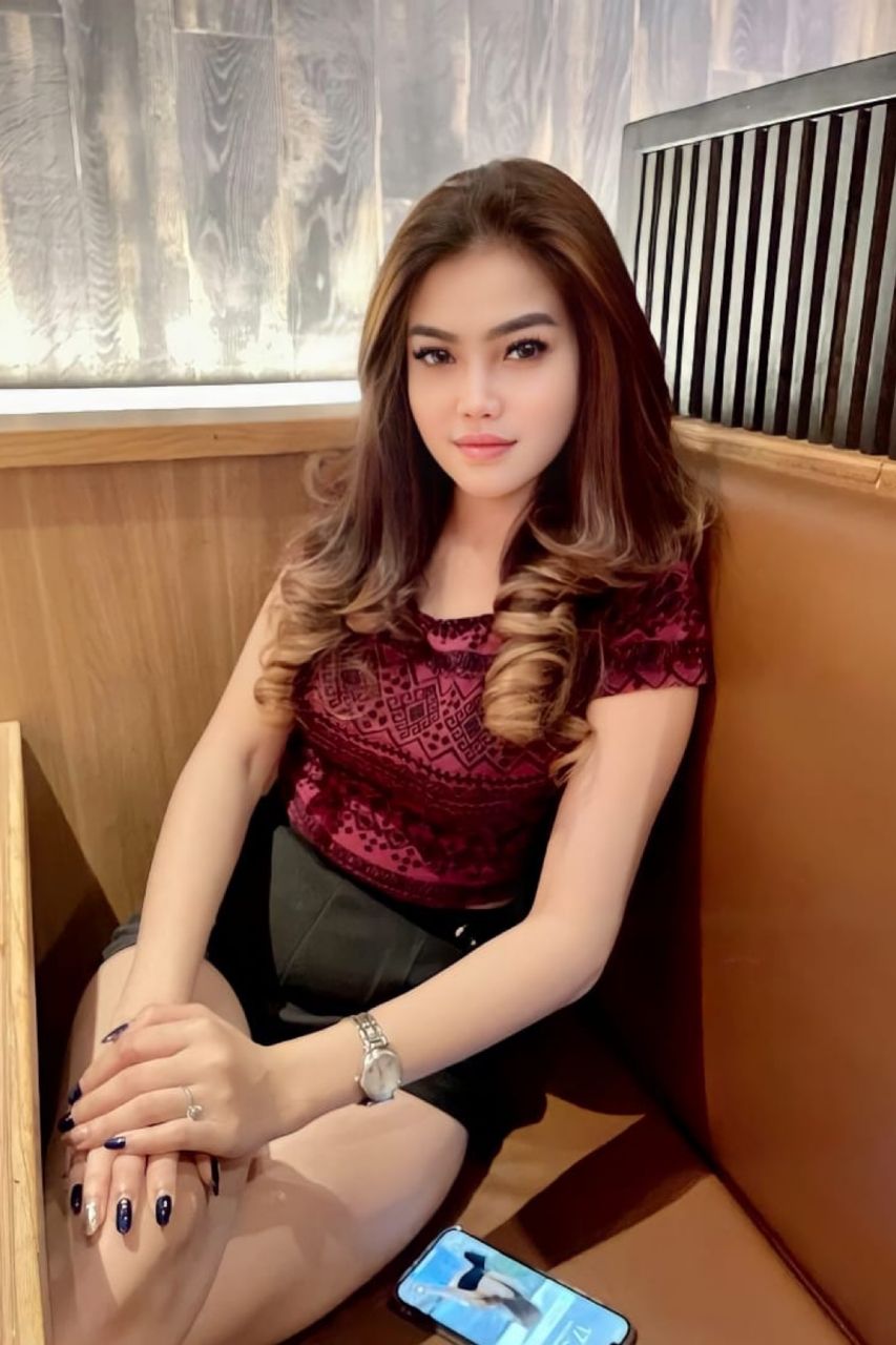 Vivianbera GIRL Bisexual,English,Green,56-60kg,Nepali