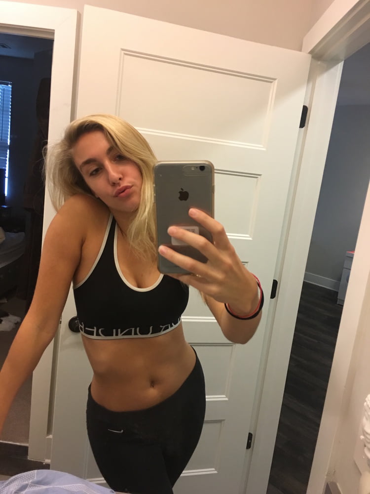 SEXYCassie00 Female,Bisexual,Tall,Blonde,DD cup